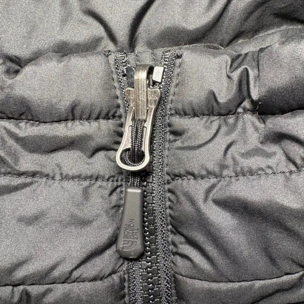The North Face Mens Black Quilted Puffer Vest Full Zip Insulated Medium